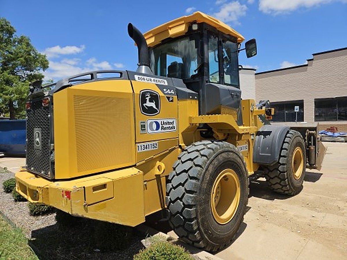 JOHN DEERE 544P photo 11