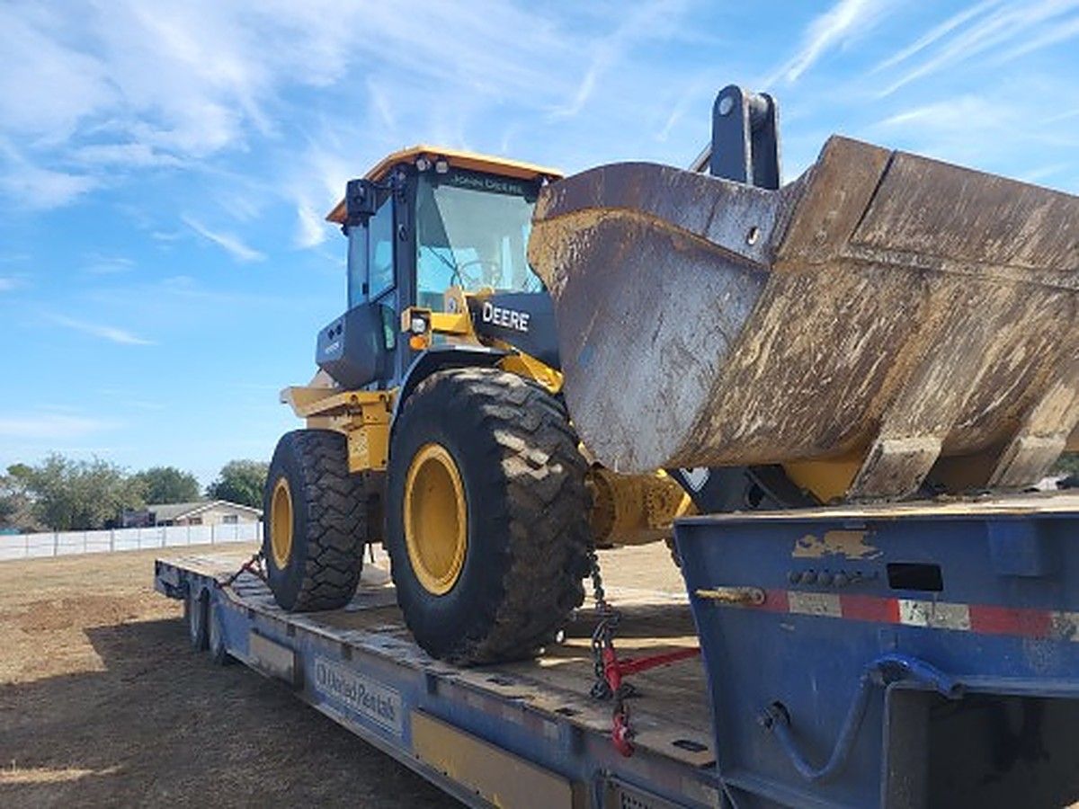 JOHN DEERE 544P photo 3