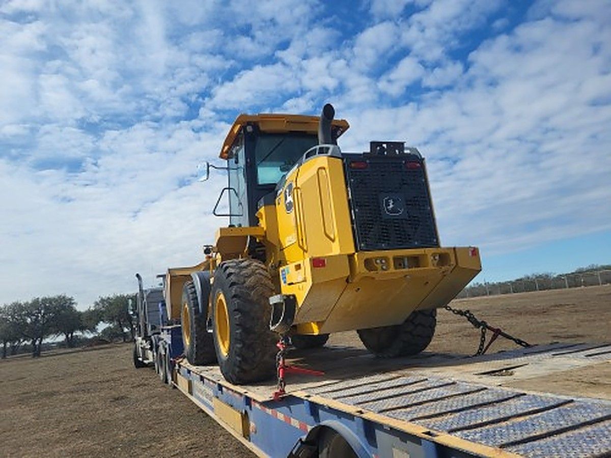 JOHN DEERE 544P photo 5
