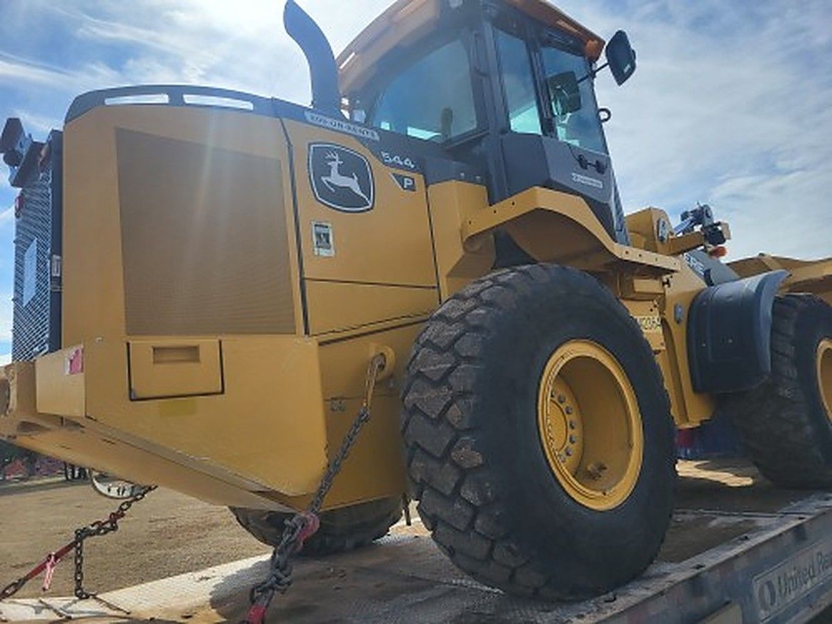 JOHN DEERE 544P photo 6
