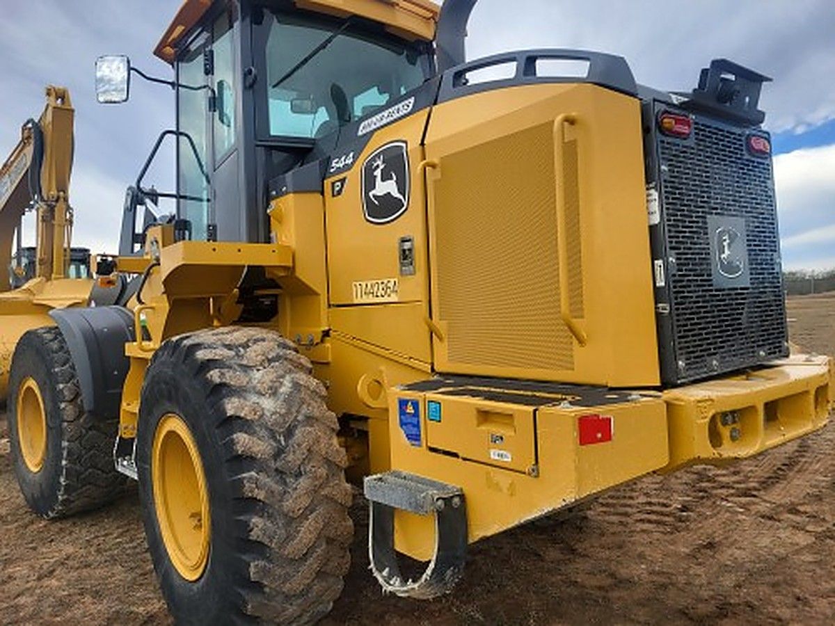 JOHN DEERE 544P photo 7