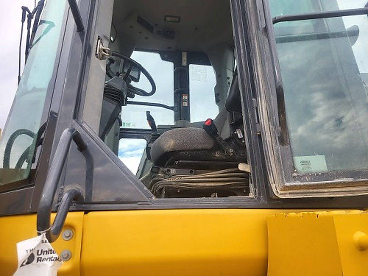 JOHN DEERE 544P photo 9