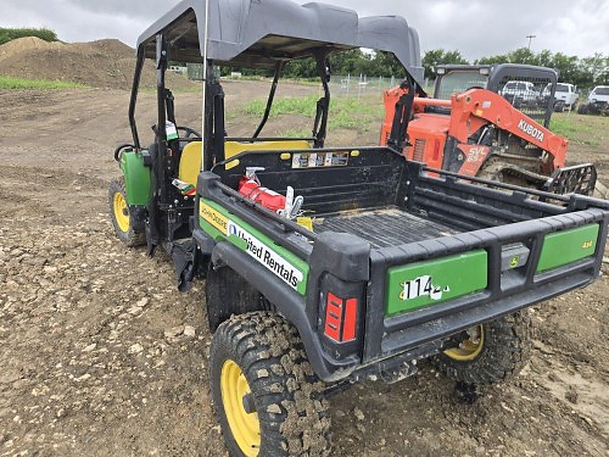JOHN DEERE 855M S4 photo 2