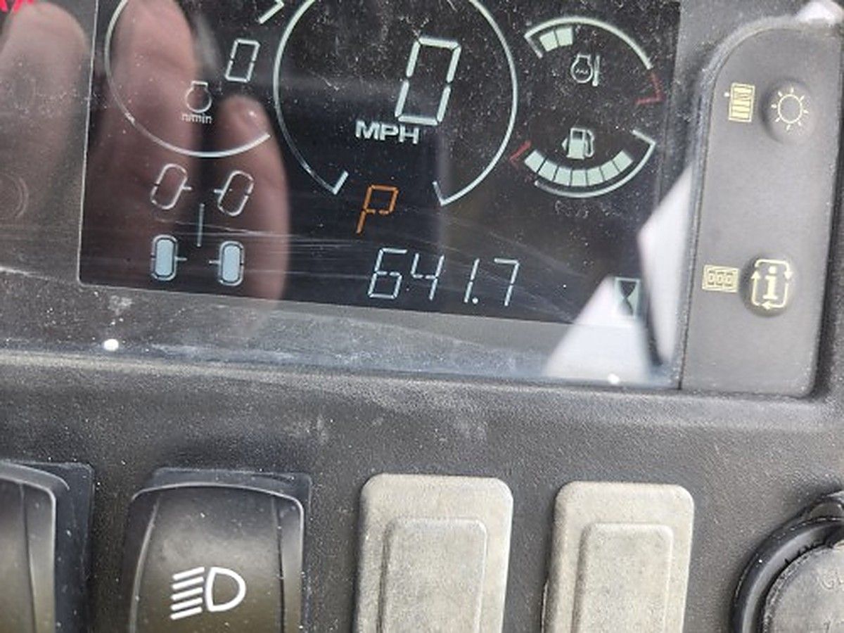 JOHN DEERE 855M S4 photo 6