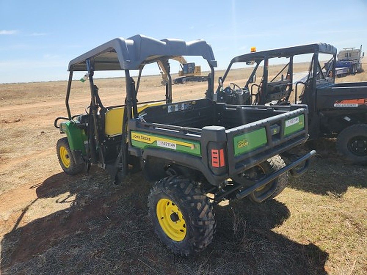 JOHN DEERE 855M S4 photo 2