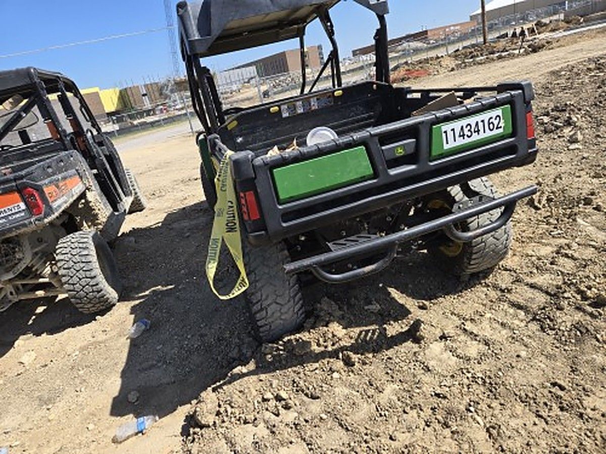 JOHN DEERE 855M S4 photo 3