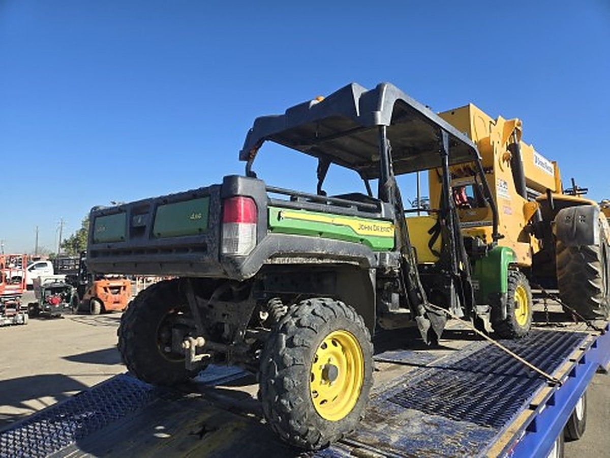 JOHN DEERE XUV855M S4 photo 4