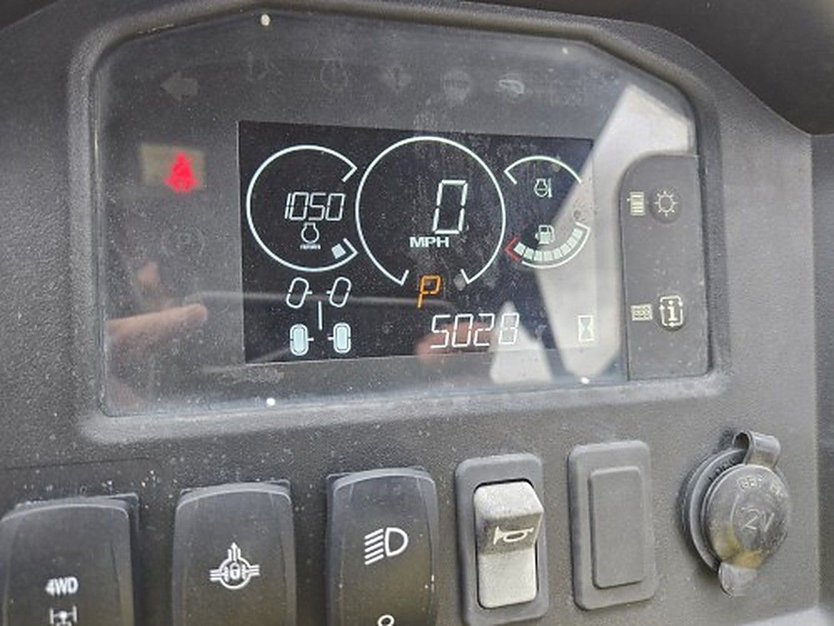 JOHN DEERE XUV855M S4 photo 5