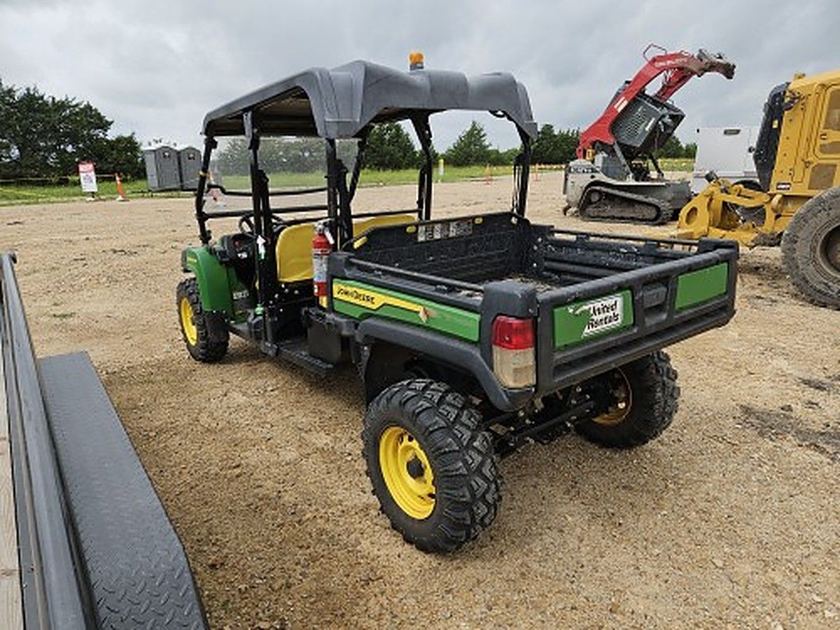 JOHN DEERE XUV855M S4 photo 2