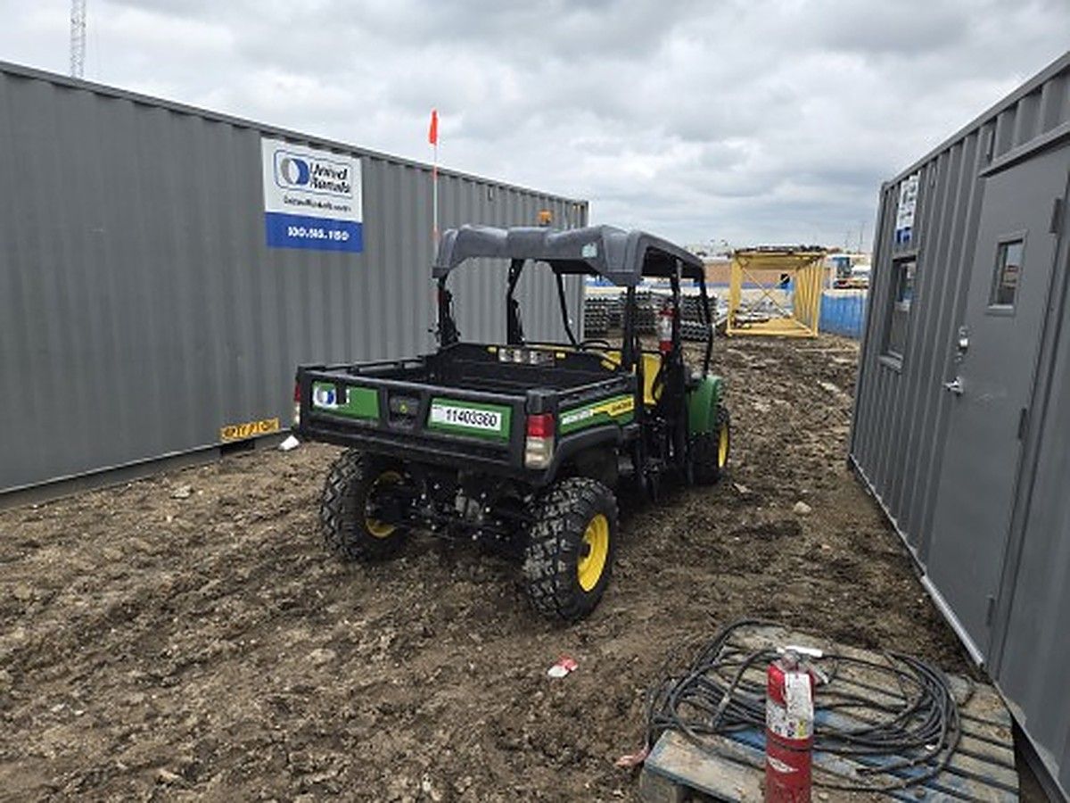 JOHN DEERE XUV855M S4 photo 3