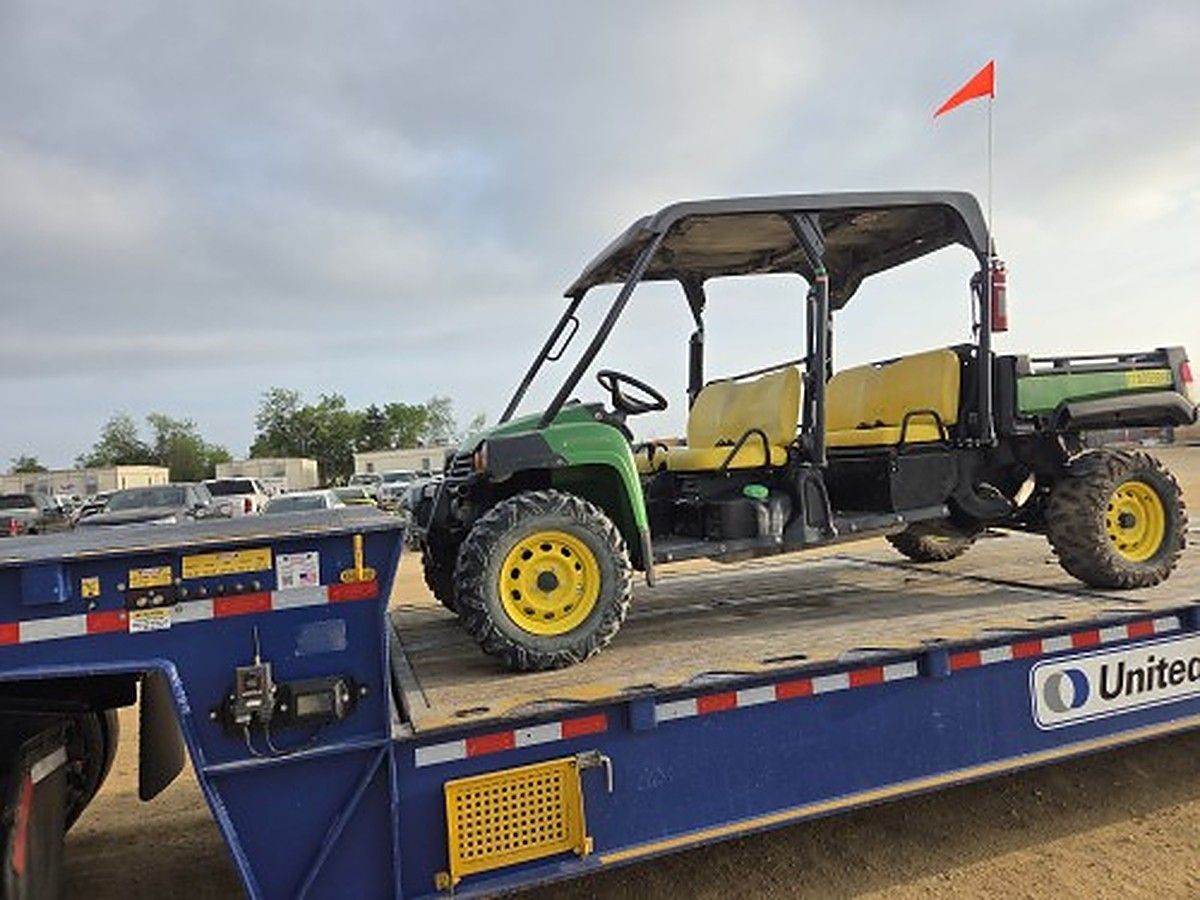 JOHN DEERE XUV855M S4 photo 2