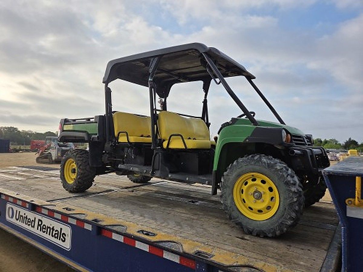 JOHN DEERE XUV855M S4 photo 3
