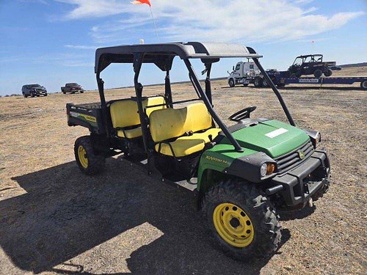 JOHN DEERE XUV855M S4 photo 2