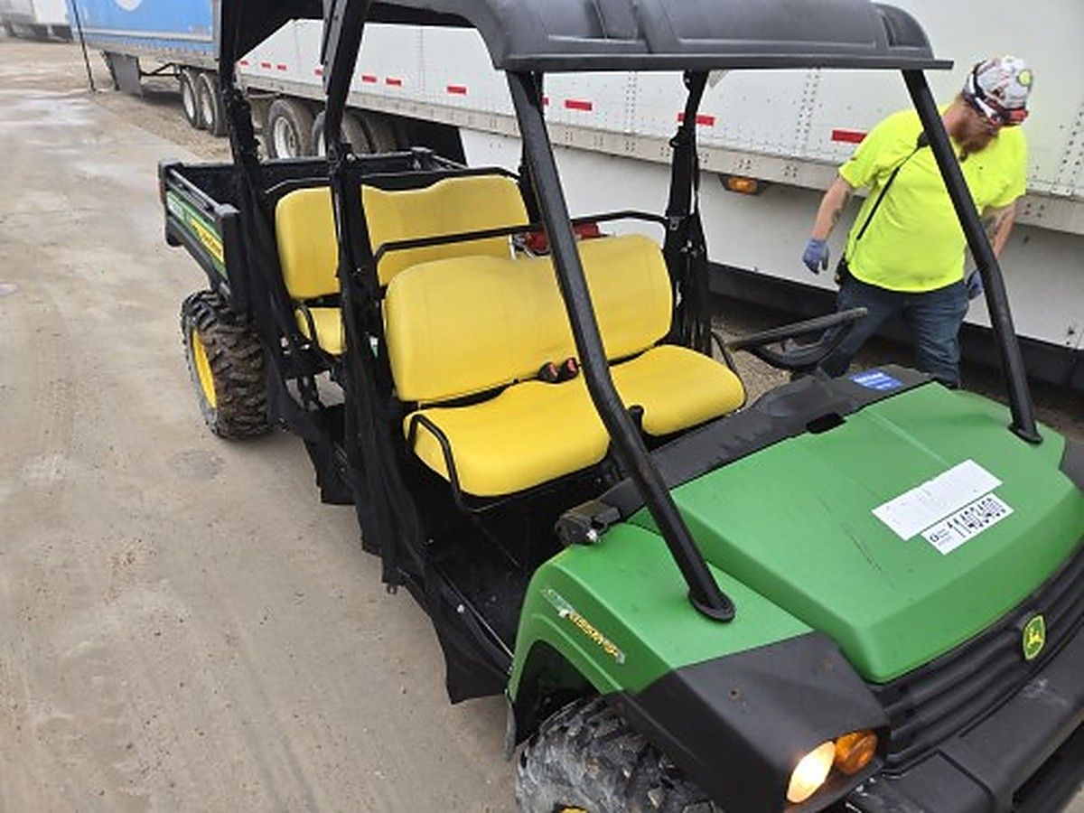 JOHN DEERE XUV855M S4 photo 4