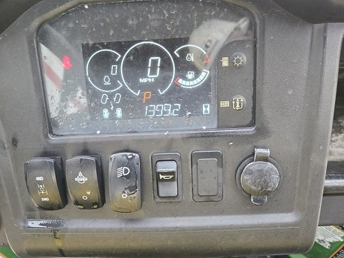 JOHN DEERE XUV855M S4 photo 6