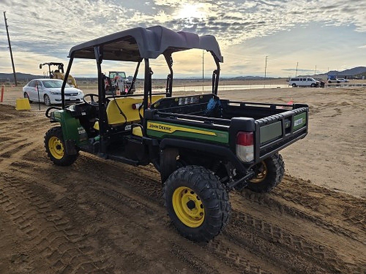 JOHN DEERE XUV855M S4 photo 2