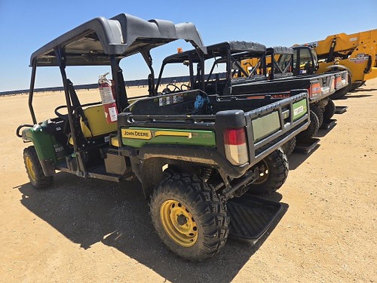 JOHN DEERE XUV855M S4 photo 8