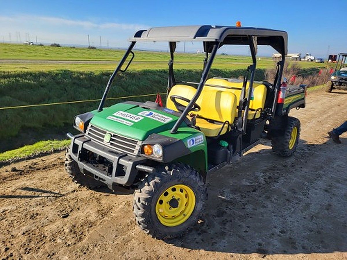 JOHN DEERE XUV855M S4 photo 3