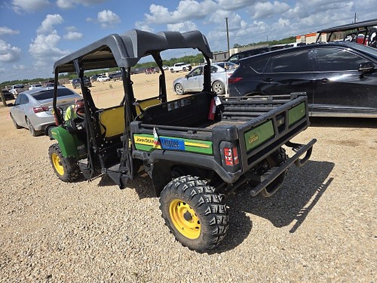 JOHN DEERE XUV855M S4 photo 3