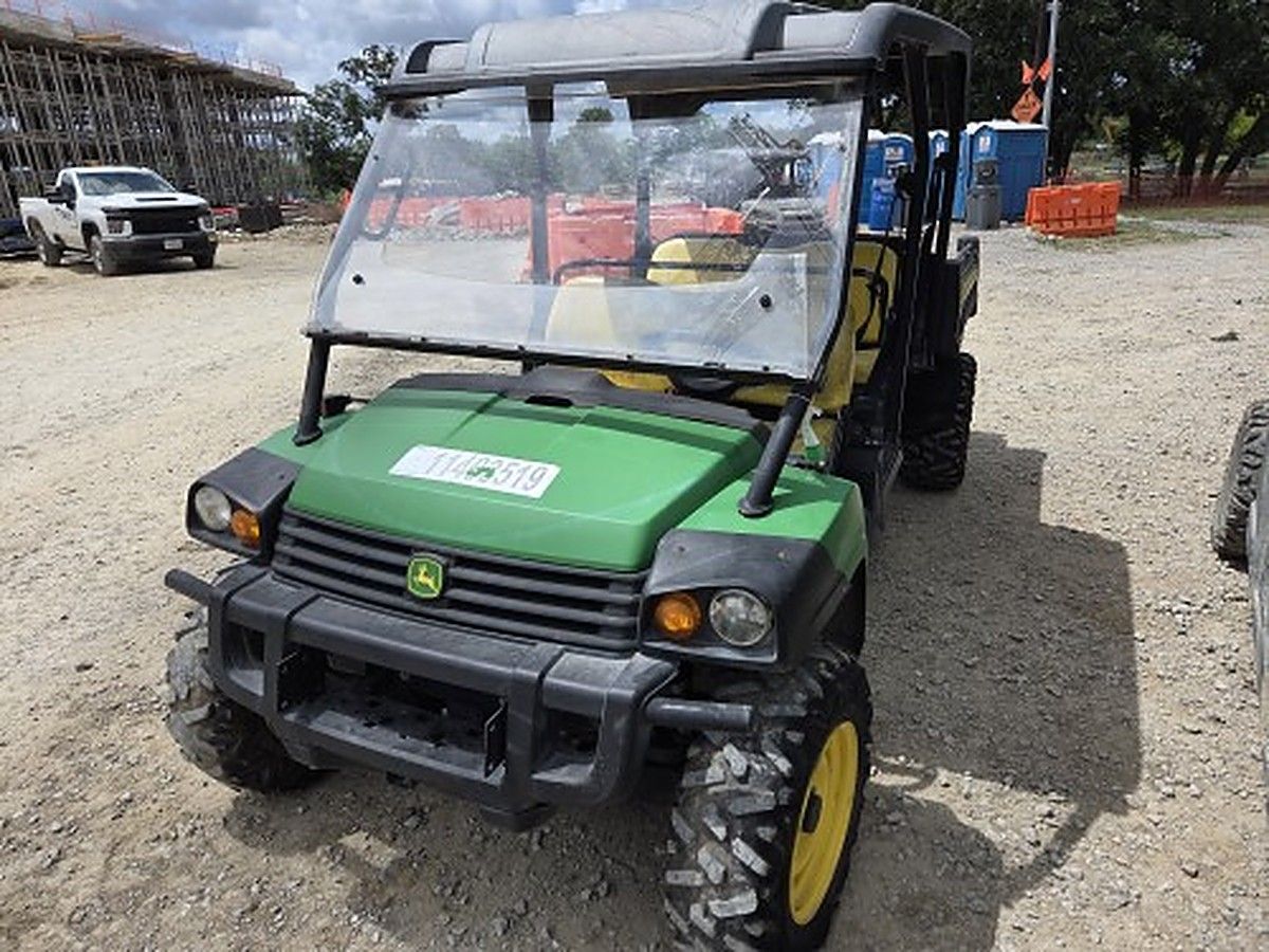 JOHN DEERE XUV855M S4 photo 3