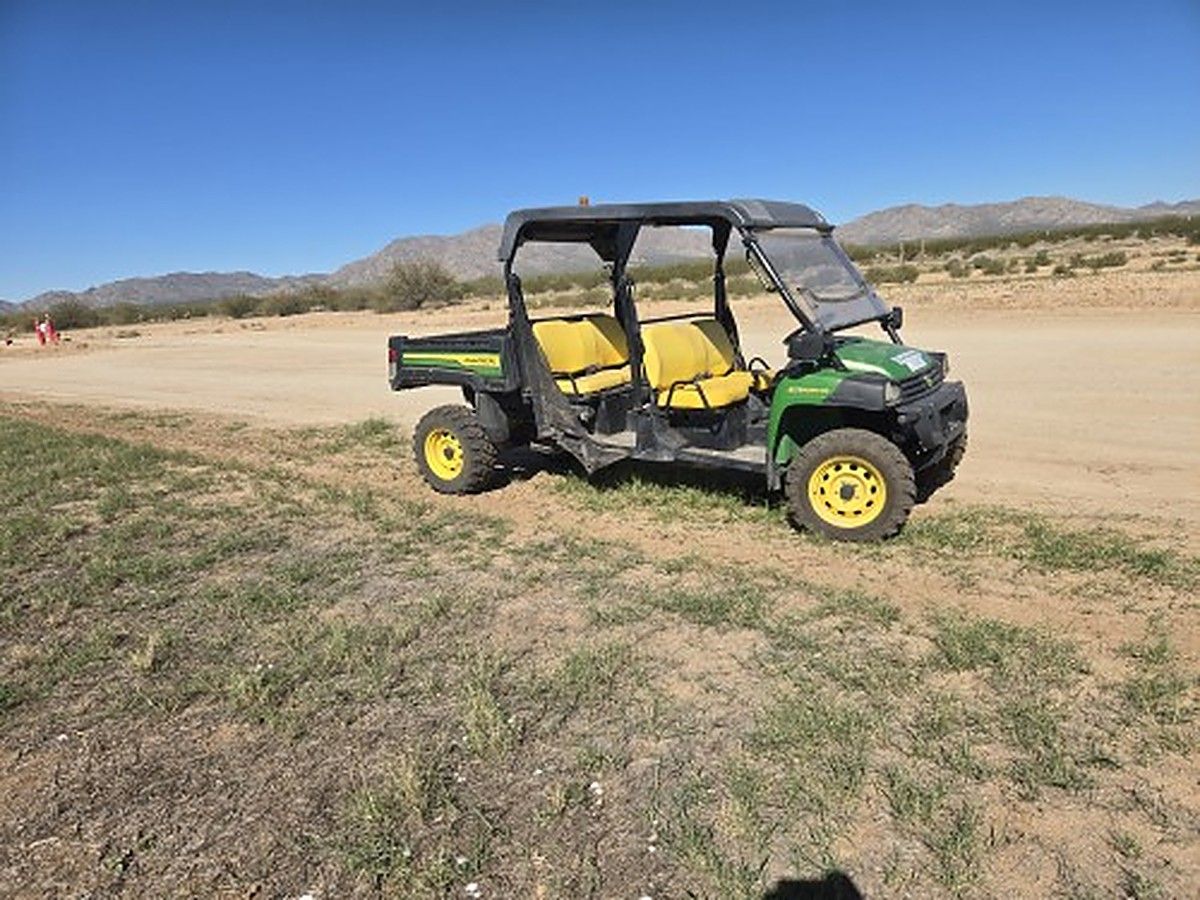JOHN DEERE XUV855M S4 photo 9