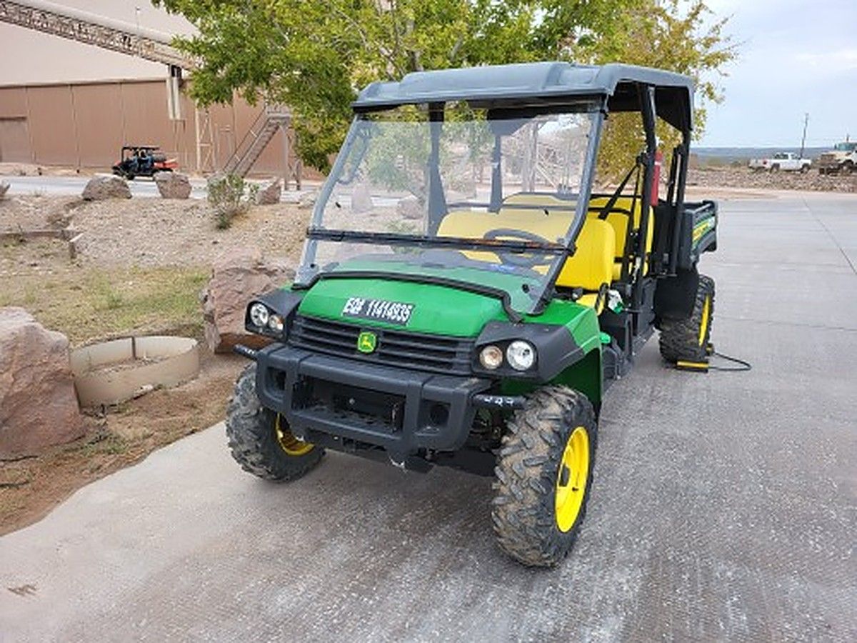 JOHN DEERE XUV855M S4 photo 4
