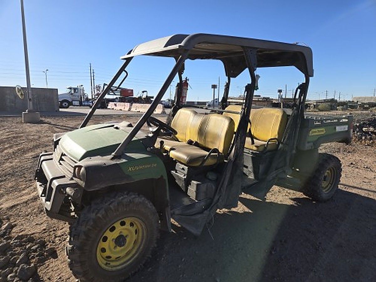 JOHN DEERE XUV855M S4 photo 2