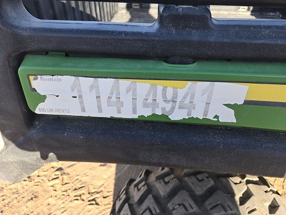 JOHN DEERE XUV855M S4 photo 10
