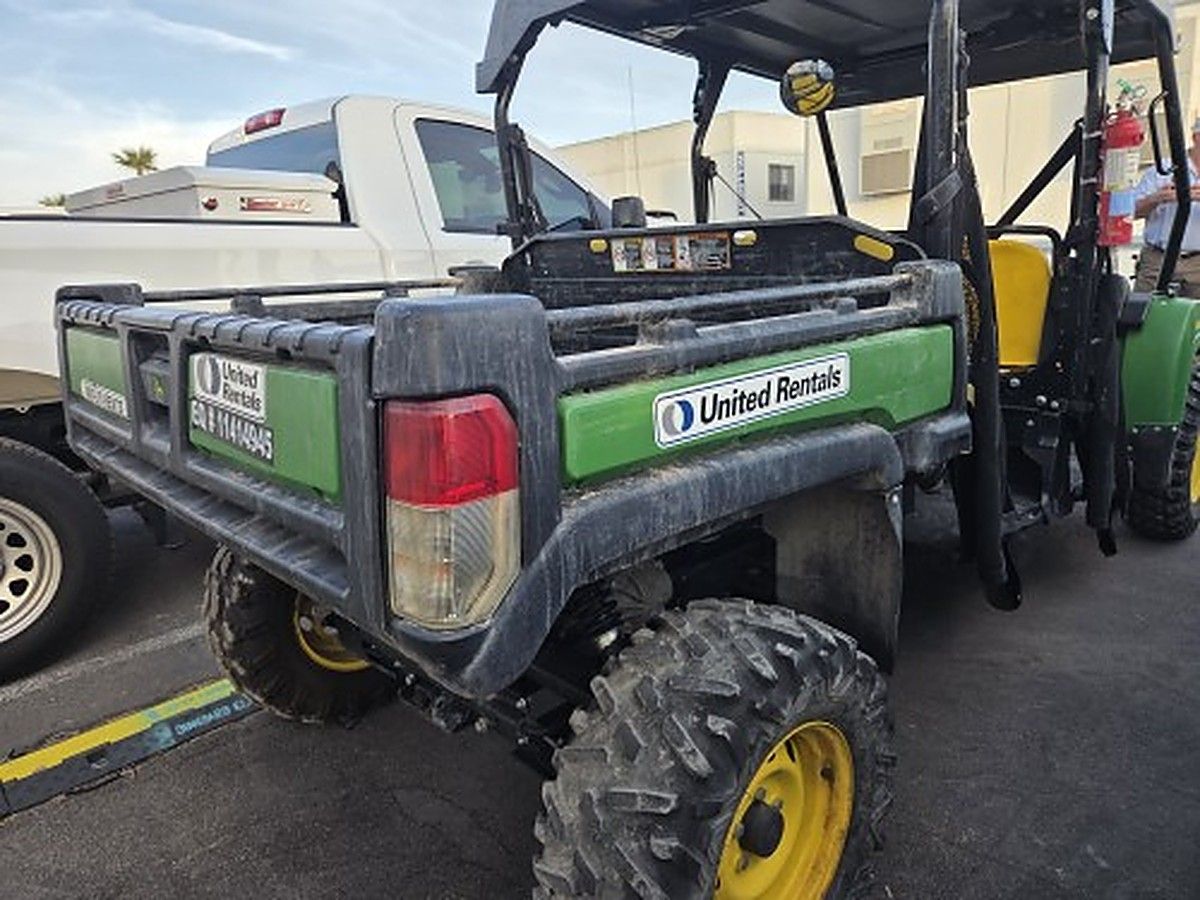 JOHN DEERE XUV855M S4 photo 3