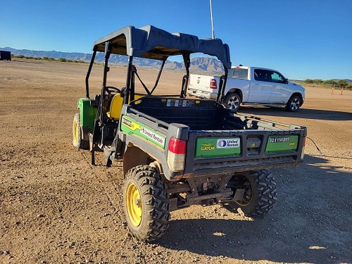 JOHN DEERE XUV855M S4 photo 4