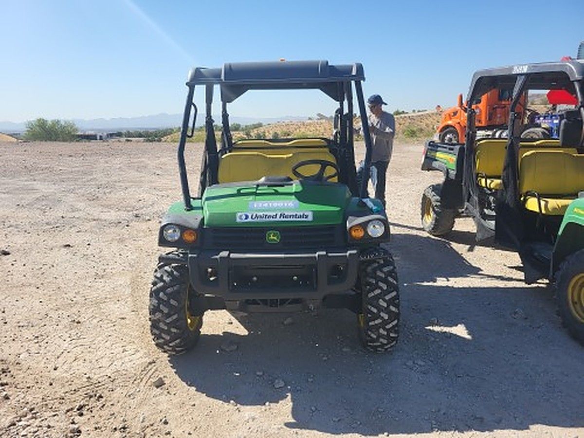 JOHN DEERE XUV855M S4 photo 3