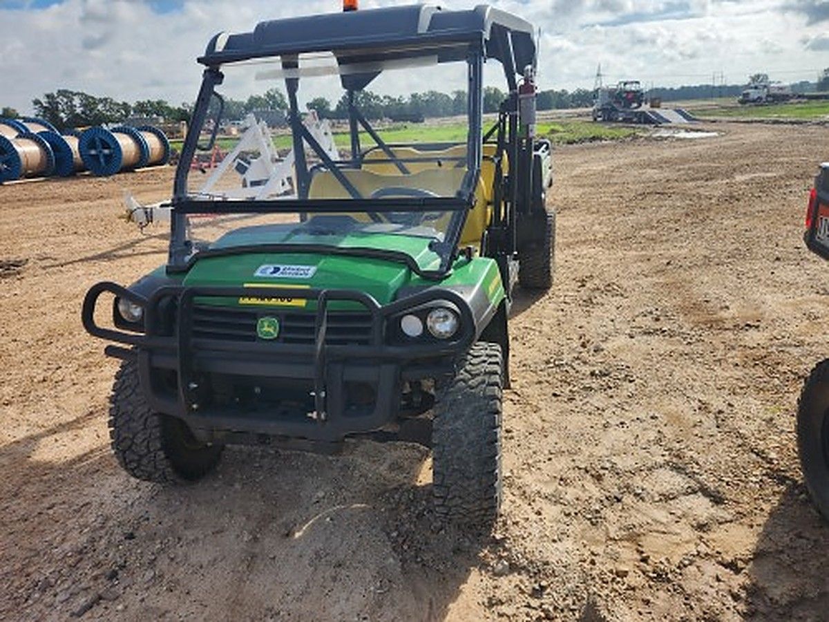 JOHN DEERE XUV855M S4 photo 2