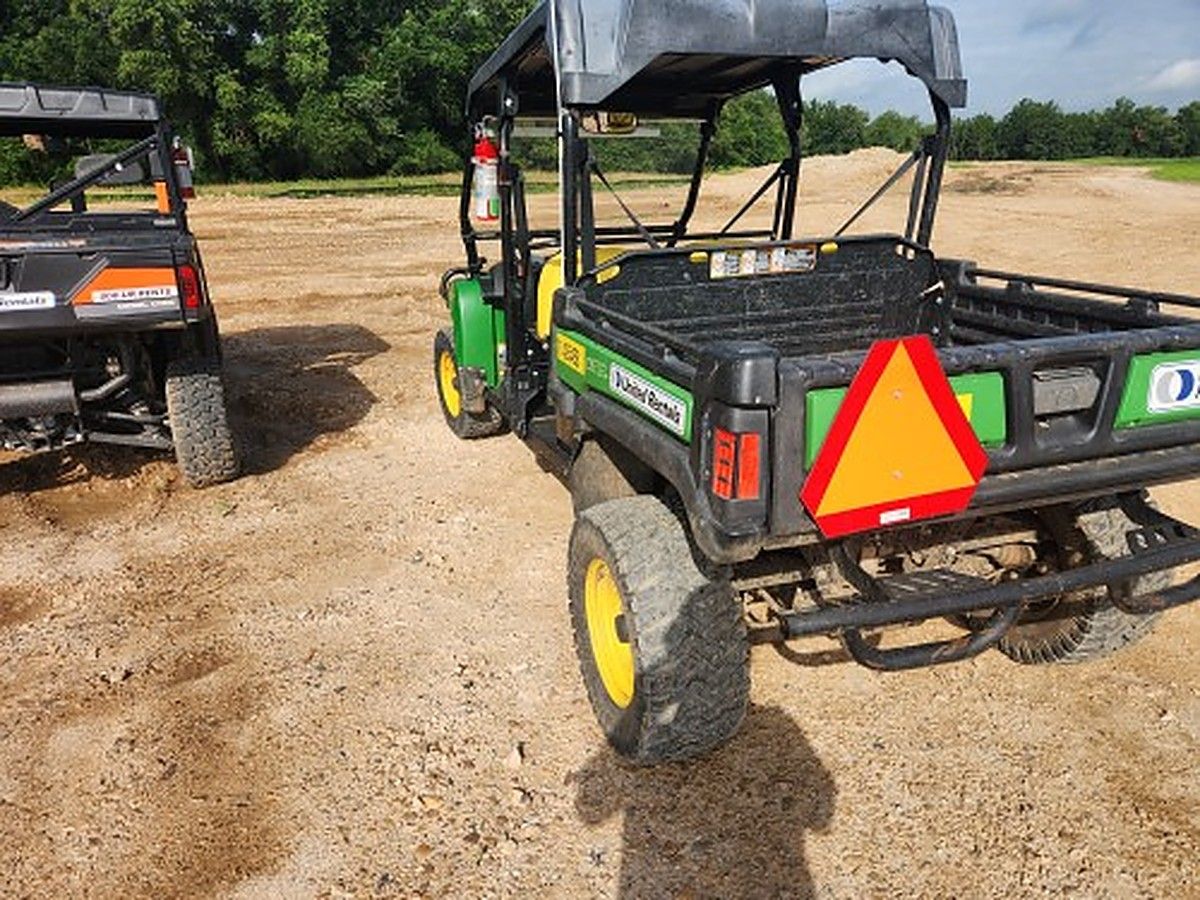 JOHN DEERE XUV855M S4 photo 5