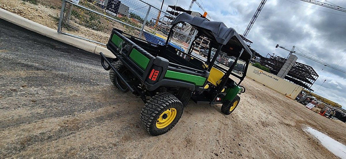 JOHN DEERE XUV855M S4 photo 3
