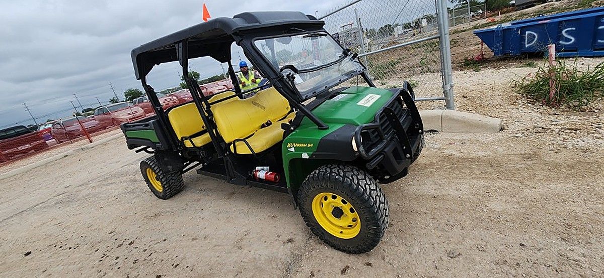 JOHN DEERE XUV855M S4 photo 4