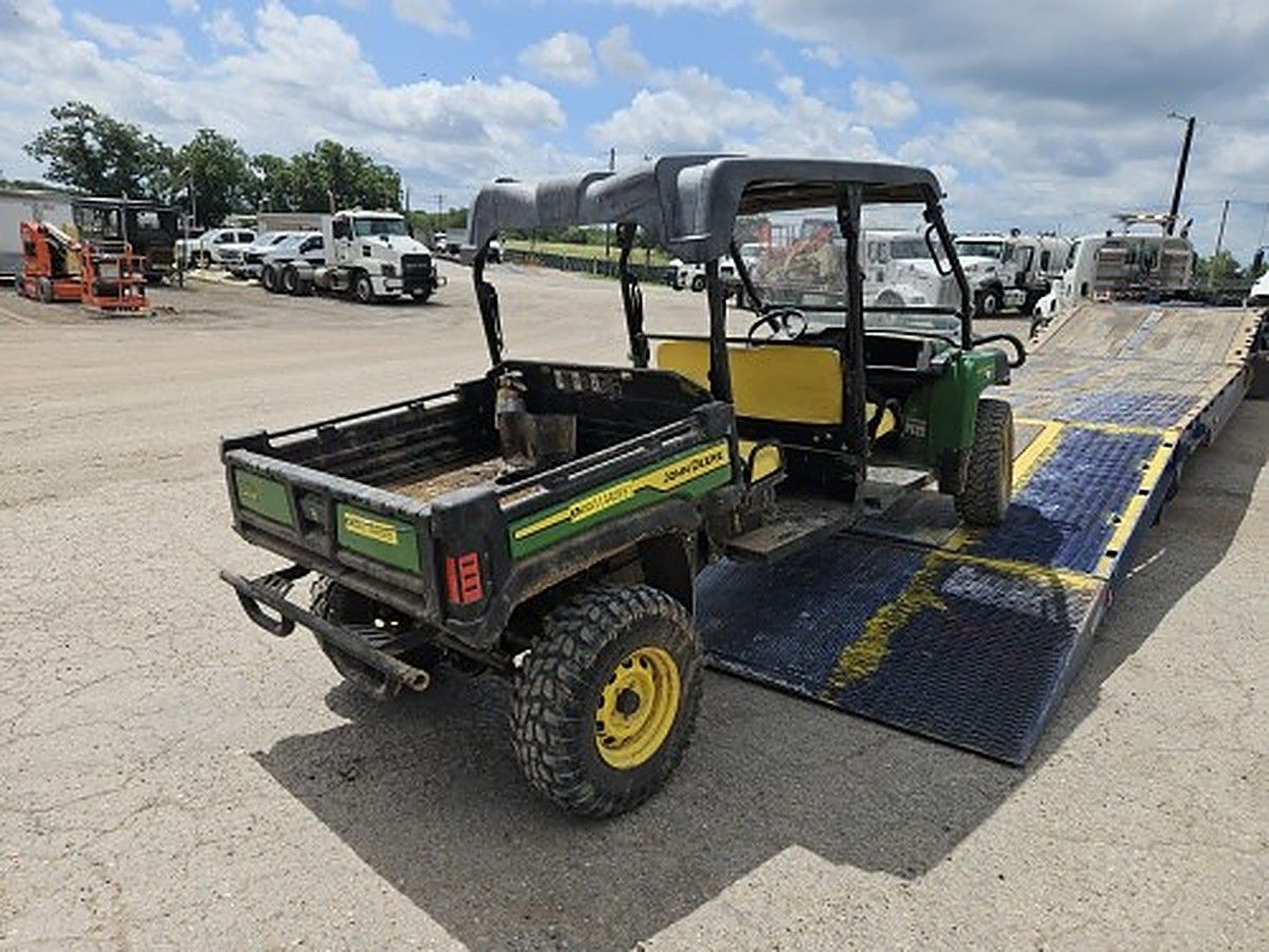 JOHN DEERE XUV855M S4 photo 4