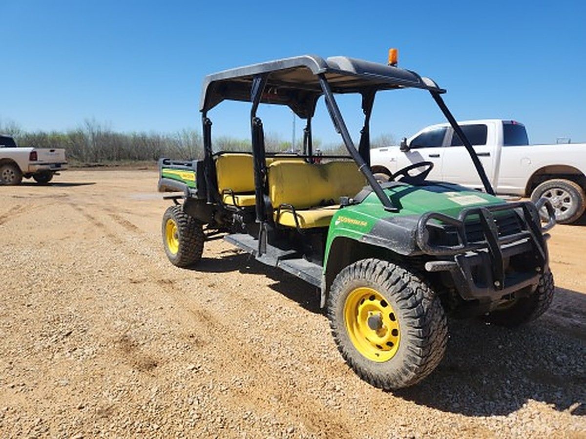 JOHN DEERE XUV855M S4 photo 3