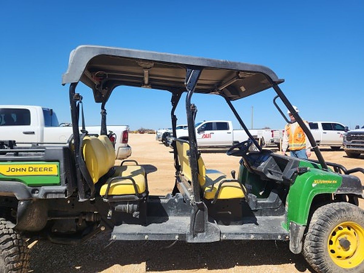 JOHN DEERE XUV855M S4 photo 4