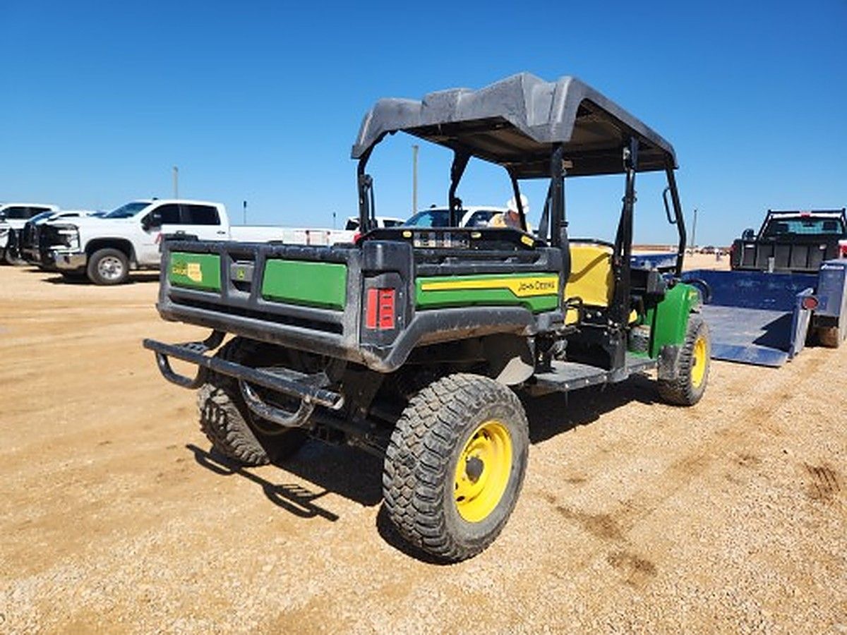 JOHN DEERE XUV855M S4 photo 5