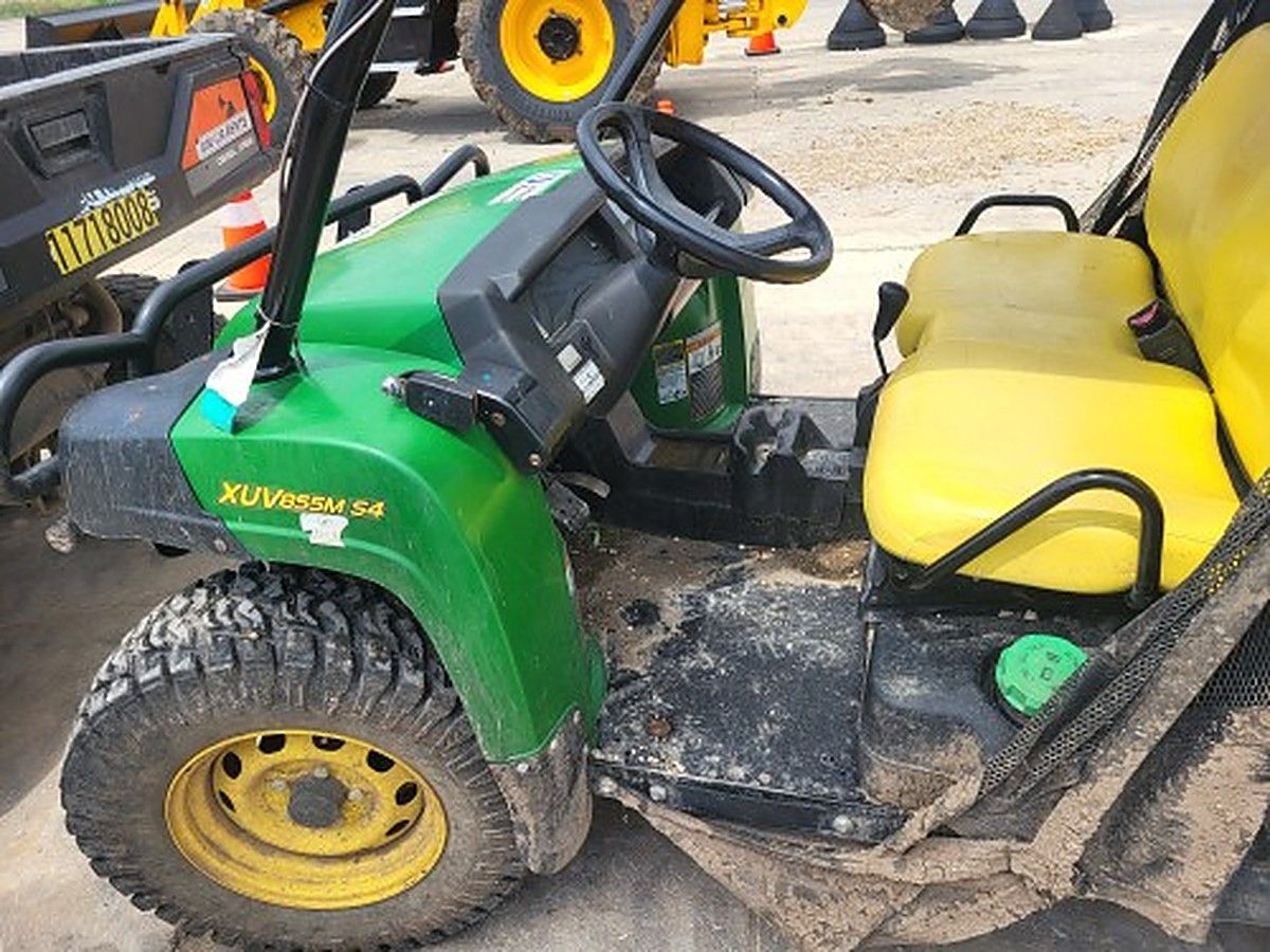 JOHN DEERE XUV855M S4 photo 6