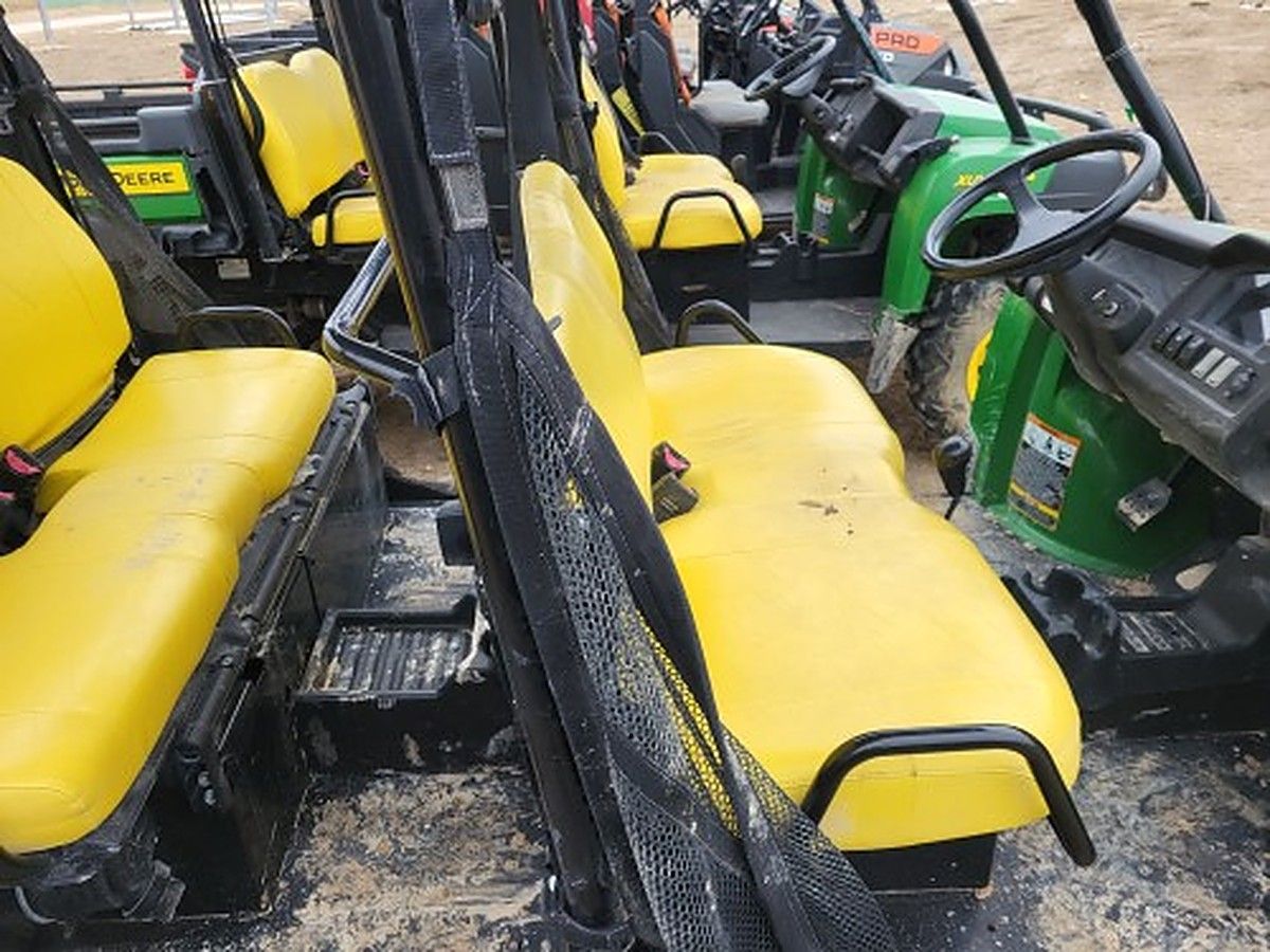 JOHN DEERE XUV855M S4 photo 7