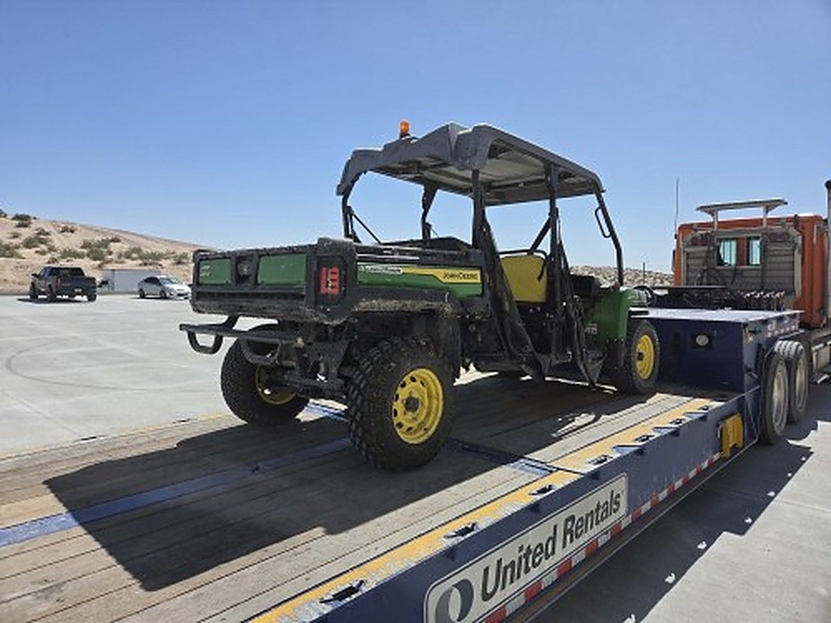 JOHN DEERE XUV855M S4 photo 4