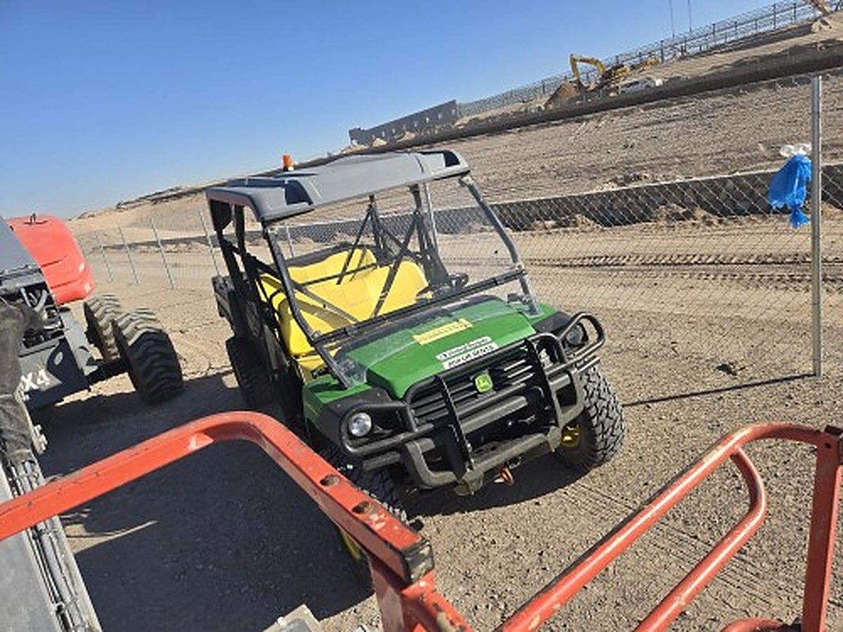 JOHN DEERE XUV855M S4 photo 7