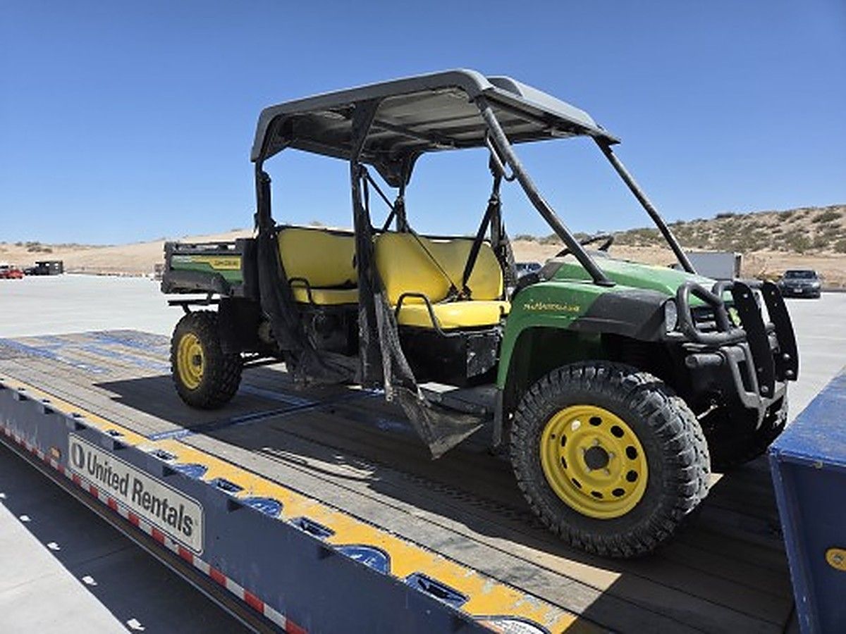 JOHN DEERE XUV855M S4 photo 9