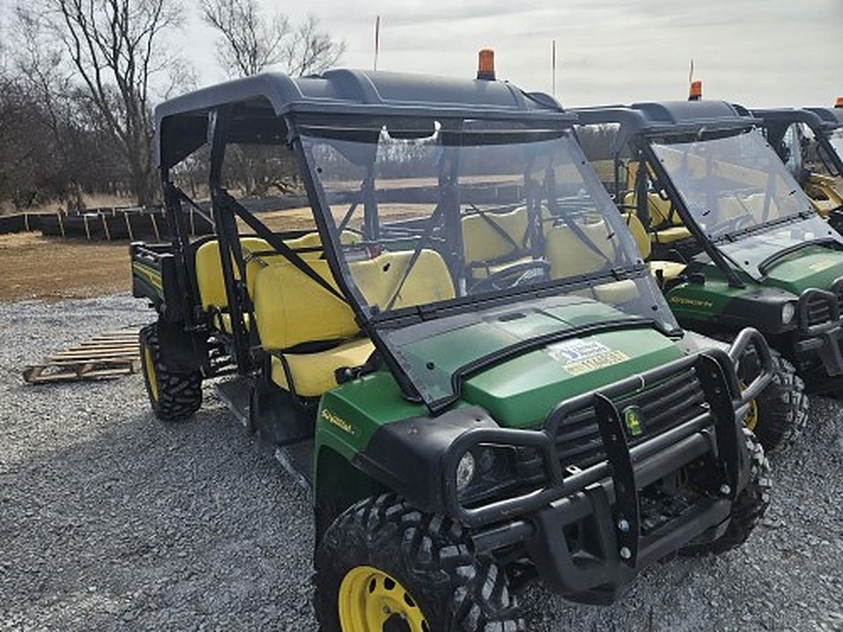 JOHN DEERE XUV855M S4 photo 4