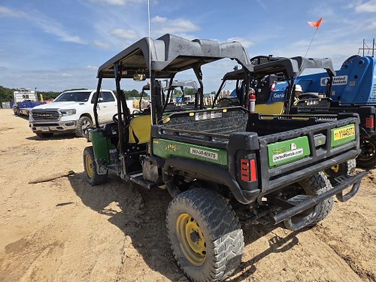 JOHN DEERE XUV855M S4 photo 2