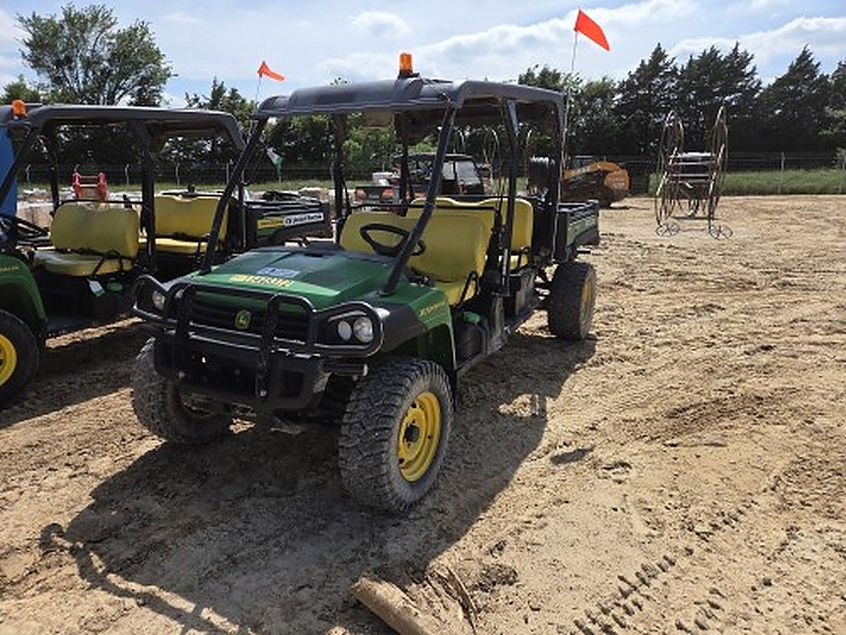 JOHN DEERE XUV855M S4 photo 3