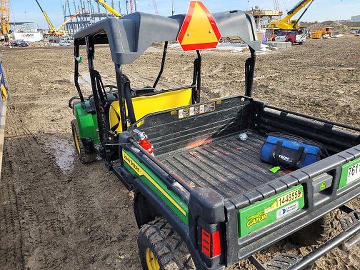 JOHN DEERE XUV855M S4 photo 2
