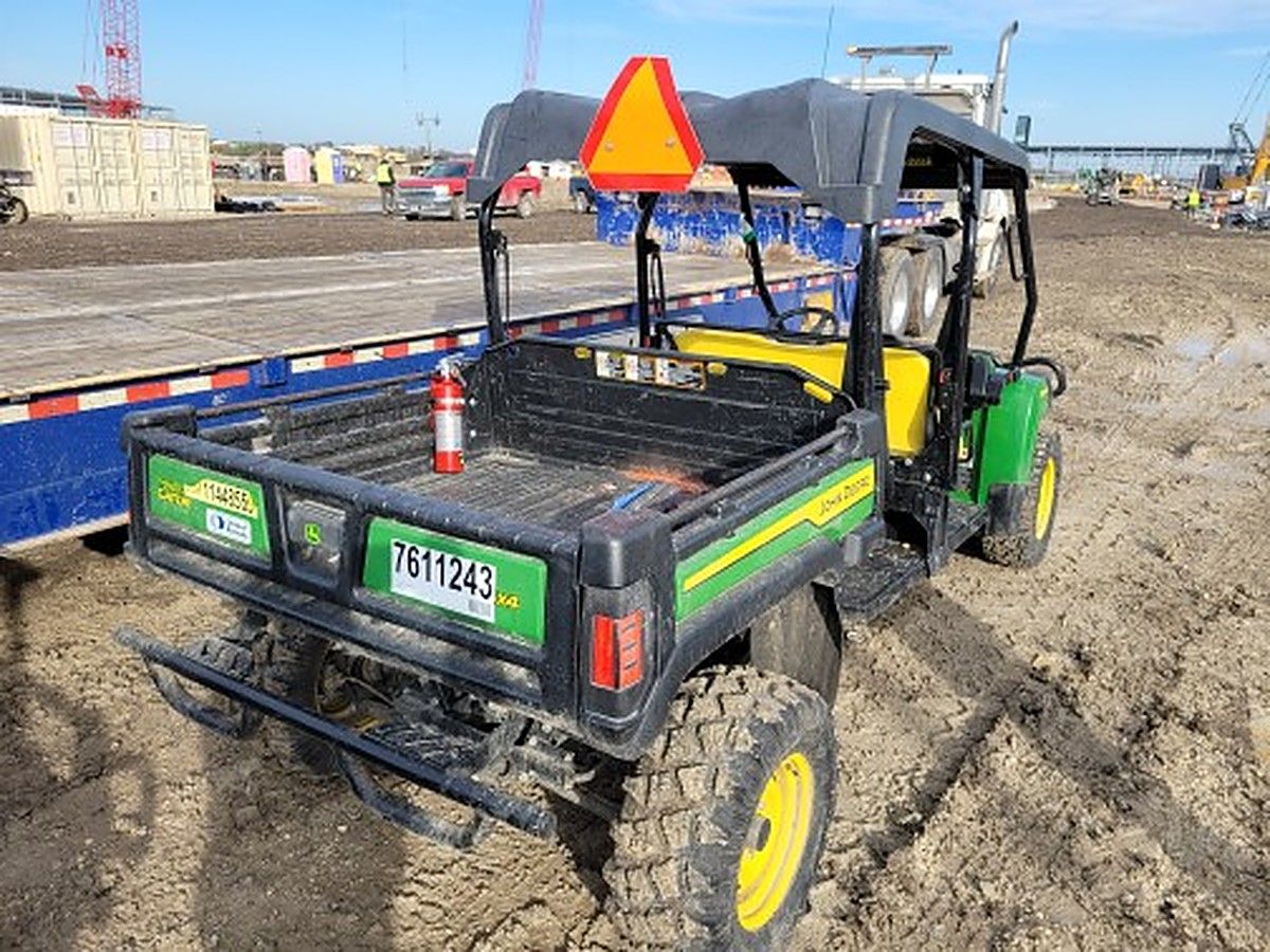 JOHN DEERE XUV855M S4 photo 3
