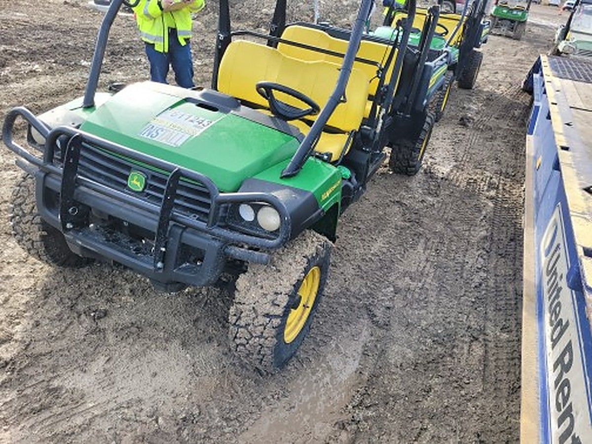 JOHN DEERE XUV855M S4 photo 4